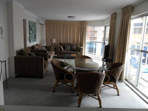 Grosvenor Beachfront Apartments Surfers Paradise - Kawana Tourism 23