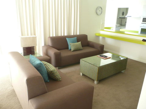 Grosvenor Beachfront Apartments Surfers Paradise - Kawana Tourism 8