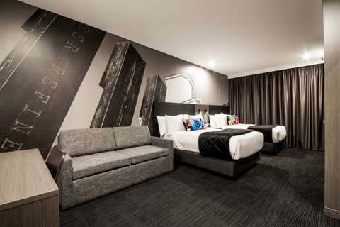 Sage Hotel James Street - Kawana Tourism 12