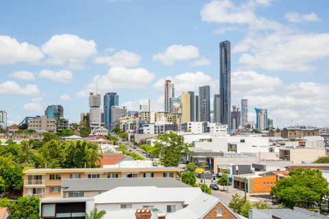 Sage Hotel James Street - Kawana Tourism 18