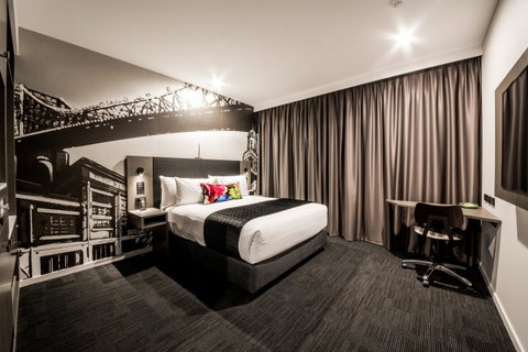 Sage Hotel James Street - Kawana Tourism 5