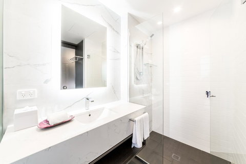 Sage Hotel James Street - Kawana Tourism 17