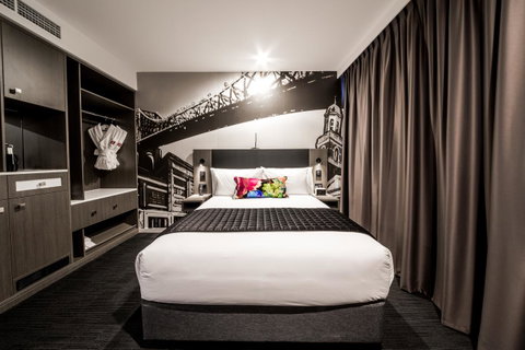 Sage Hotel James Street - Kawana Tourism 6