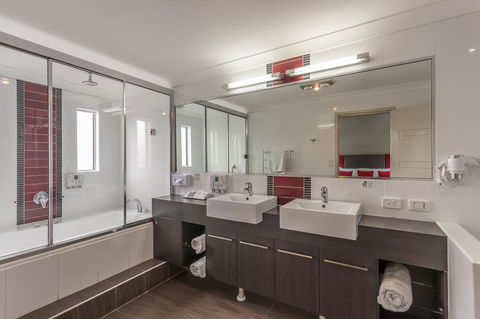 Platinum International - Kawana Tourism 22