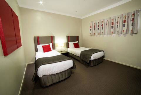 Platinum International - Kawana Tourism 12
