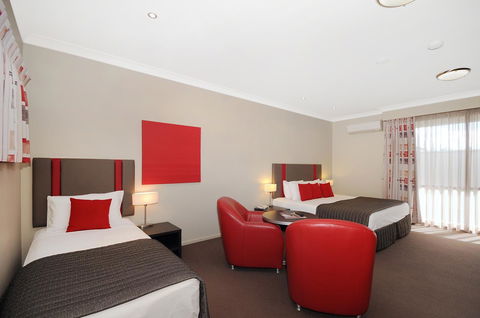 Platinum International - Kawana Tourism 8