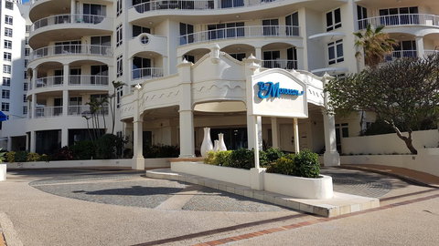 APR Private SUITES MOROC By The Beach - Kawana Tourism 7