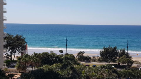 APR Private SUITES MOROC By The Beach - Kawana Tourism 6