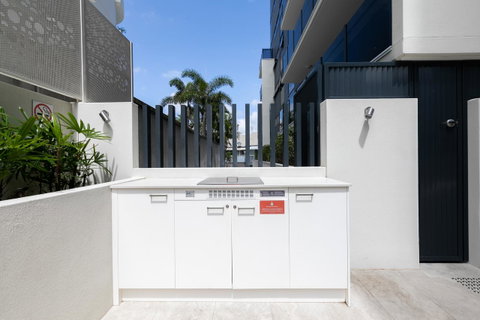 Sunset Retreat Mooloolaba - Kawana Tourism 36