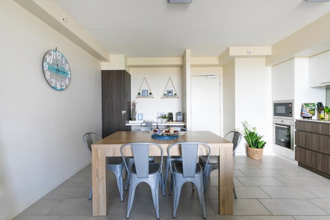 Sunset Retreat Mooloolaba - Kawana Tourism 33