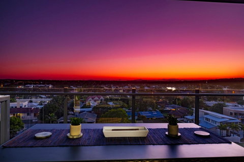 Sunset Retreat Mooloolaba - Kawana Tourism 0