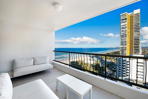ULTIQA Beach Haven On Broadbeach - Kawana Tourism 1