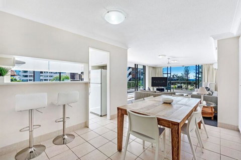 ULTIQA Beach Haven On Broadbeach - Kawana Tourism 23