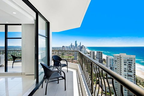 ULTIQA Beach Haven On Broadbeach - Kawana Tourism 31