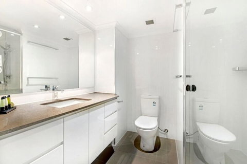 ULTIQA Beach Haven On Broadbeach - Kawana Tourism 40