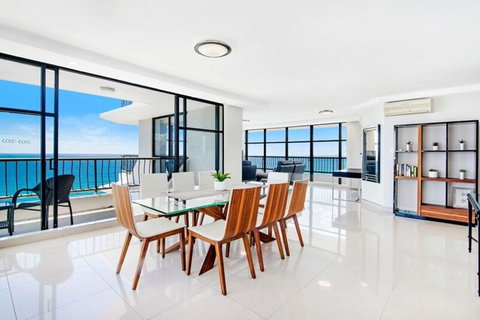 ULTIQA Beach Haven On Broadbeach - Kawana Tourism 28