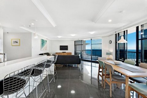 ULTIQA Beach Haven On Broadbeach - Kawana Tourism 10