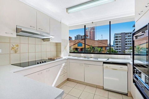 ULTIQA Beach Haven On Broadbeach - Kawana Tourism 41