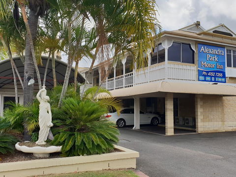 Alexandra Park Motor Inn - Kawana Tourism 1