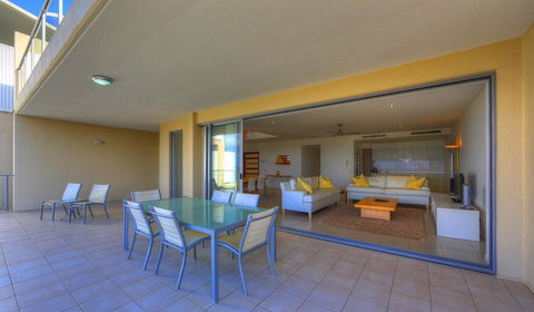 Rainbow Sea Resort - Kawana Tourism 6