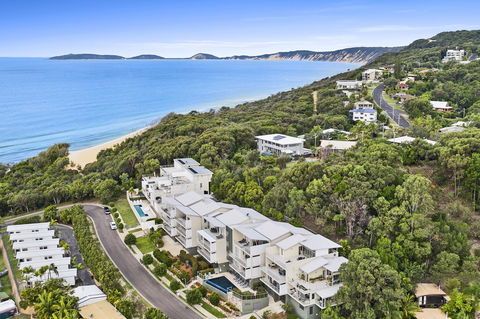 Rainbow Sea Resort - Kawana Tourism 1