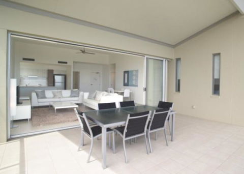 Rainbow Sea Resort - Kawana Tourism 8