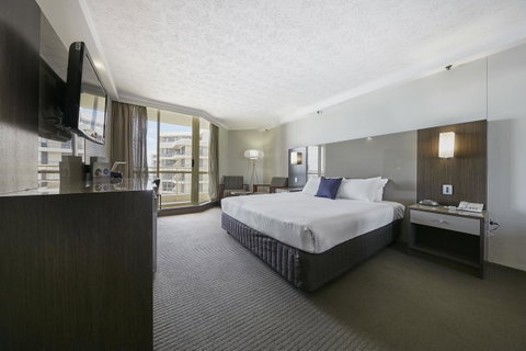 Novotel Surfers Paradise - Kawana Tourism 18