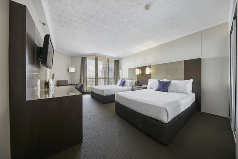 Novotel Surfers Paradise - Kawana Tourism 15