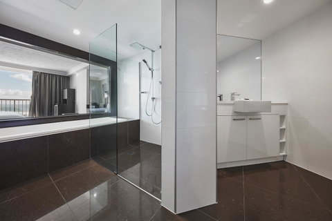 Novotel Surfers Paradise - Kawana Tourism 20