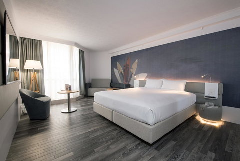 Novotel Surfers Paradise - Kawana Tourism 9