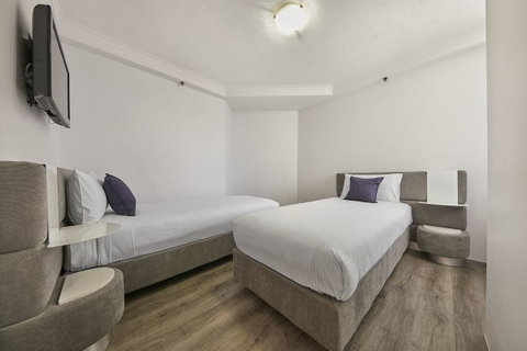 Novotel Surfers Paradise - Kawana Tourism 23