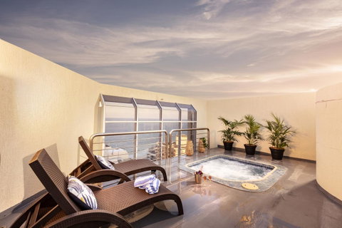 Novotel Surfers Paradise - Kawana Tourism 1