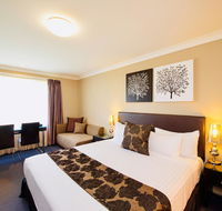 Best Western Plus Ambassador On Ruthven Motor Inn - Kawana Tourism