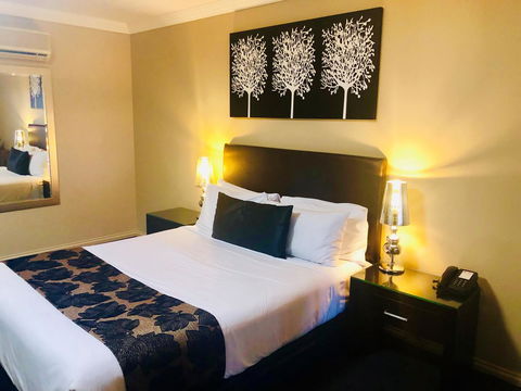 Ambassador On Ruthven - Kawana Tourism 41