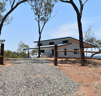 Ironbark House - Kawana Tourism
