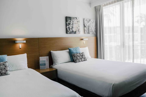 Novotel Cairns Oasis Resort - Kawana Tourism 25