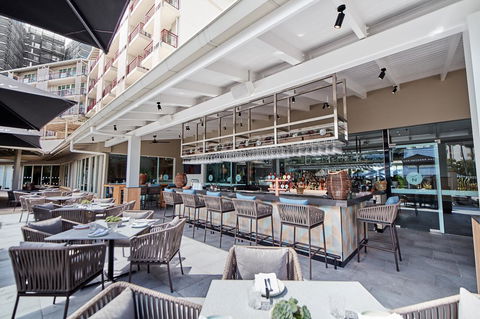 Novotel Cairns Oasis Resort - Kawana Tourism 12