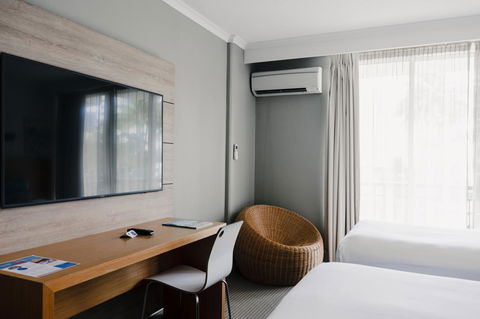 Novotel Cairns Oasis Resort - Kawana Tourism 26