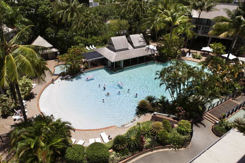 Novotel Cairns Oasis Resort - Kawana Tourism 37