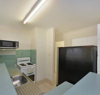 Lychee Tree Holiday Apartments - Kawana Tourism