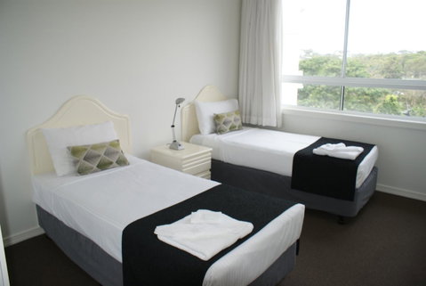 Aquarius Resort - Kawana Tourism 6