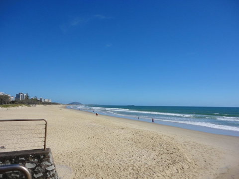 Aquarius Resort - Kawana Tourism 14