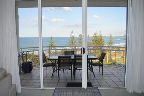 Aquarius Resort - Kawana Tourism 22
