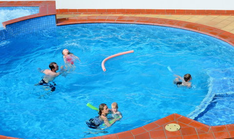 Aquarius Resort - Kawana Tourism 20