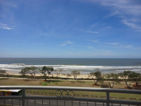 Aquarius Resort - Kawana Tourism 28