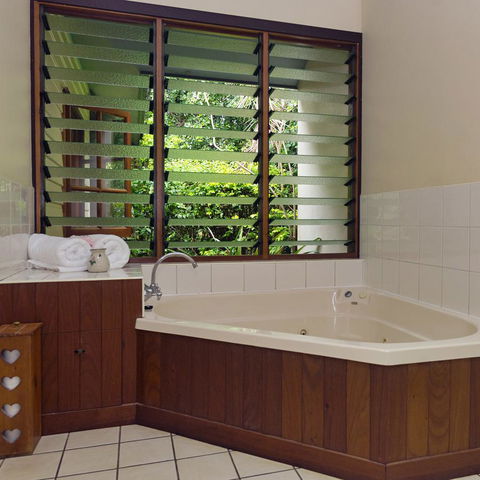 Allumbah Pocket Cottages - Kawana Tourism 33