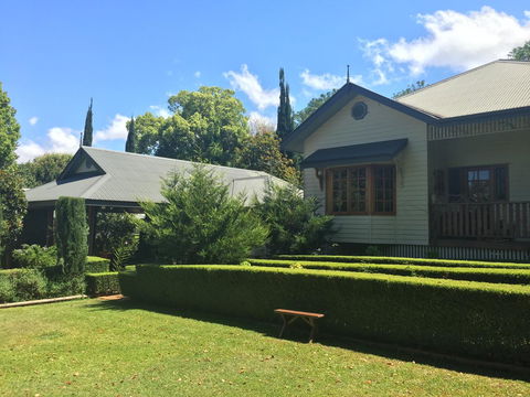 Allumbah Pocket Cottages - Kawana Tourism 19