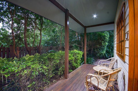 Allumbah Pocket Cottages - Kawana Tourism 13