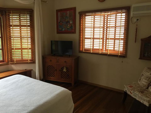 Allumbah Pocket Cottages - Kawana Tourism 44