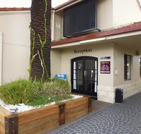Burke  Wills Motor Inn - Kawana Tourism